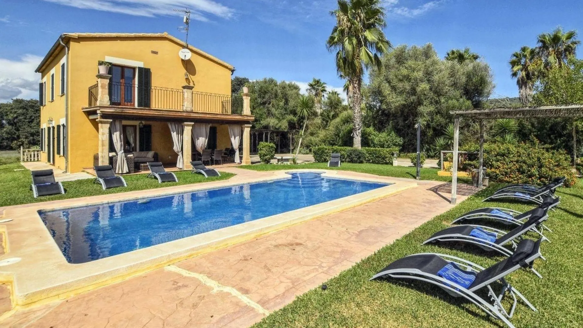 Gemuetliches Ferienhaus Mit Pool Inca  Holiday home Inca (Mallorca)