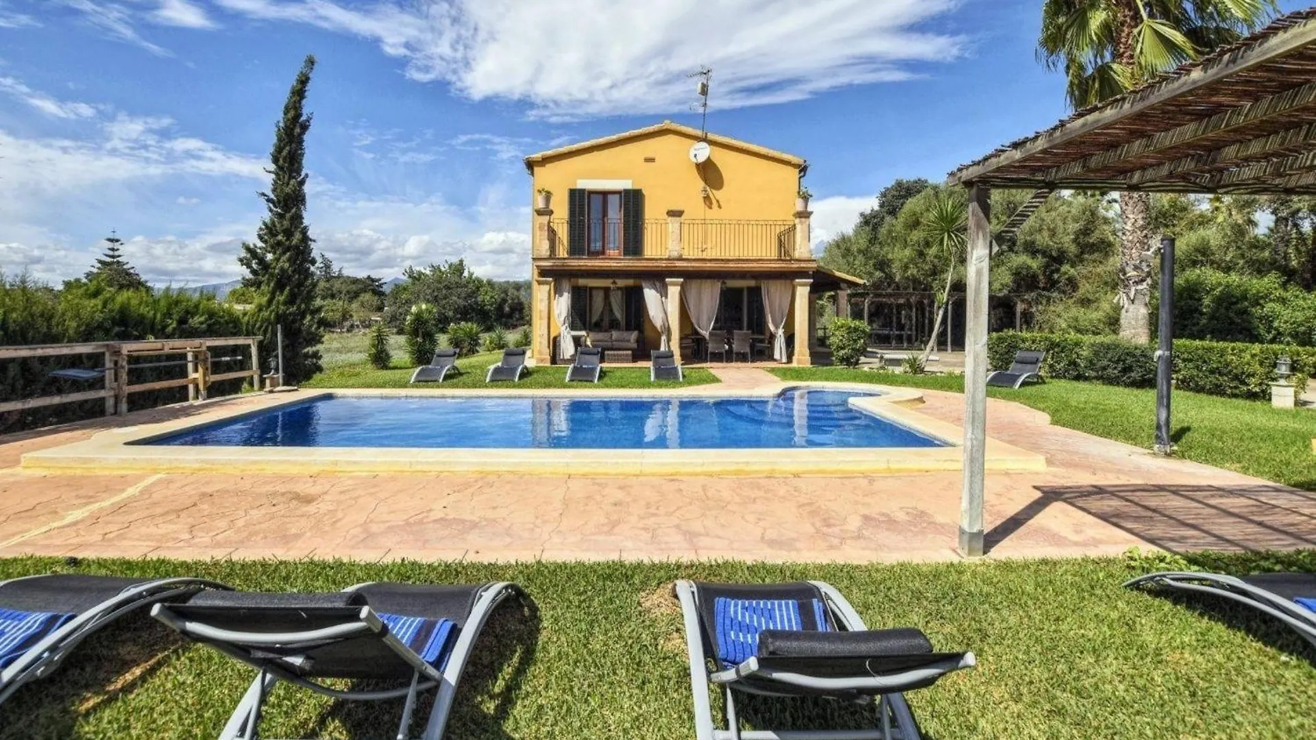 Gemuetliches Ferienhaus Mit Pool Inca  Spain